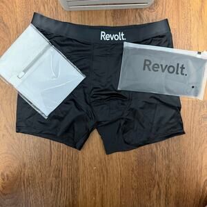 Revolt Mens silk boxers Size Large -2 pair Black -NWT (Wash bag included)